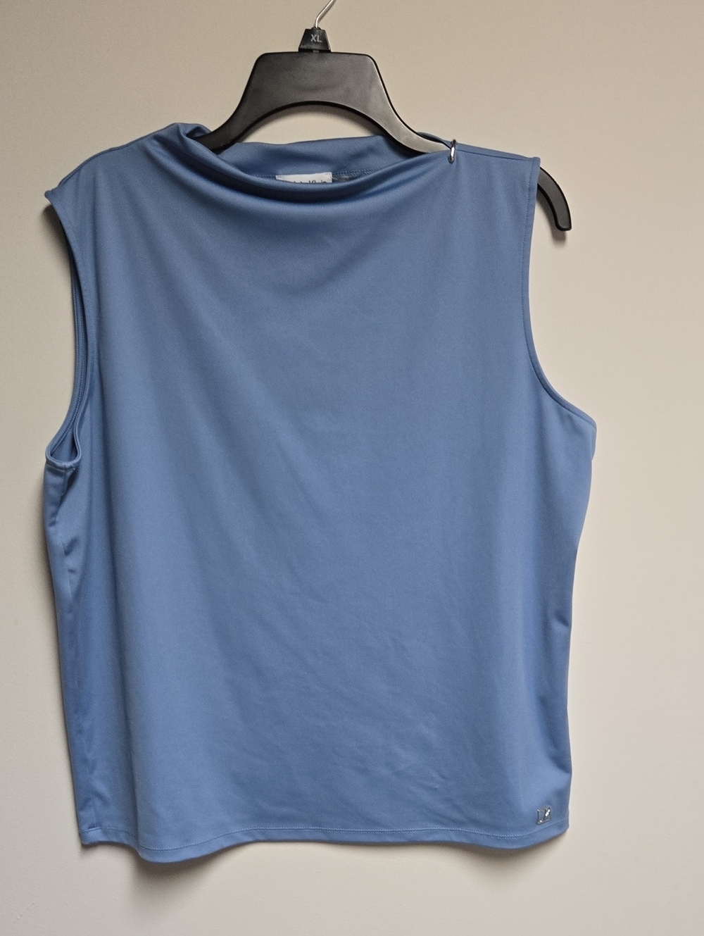 Calvin Klein Light Blue Sleeveless Tank Top With Silver Accent Pieces XL